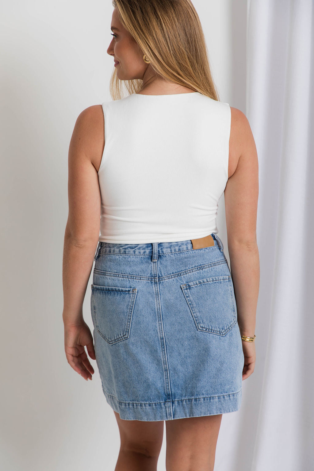 BARE ESSENCE TANK